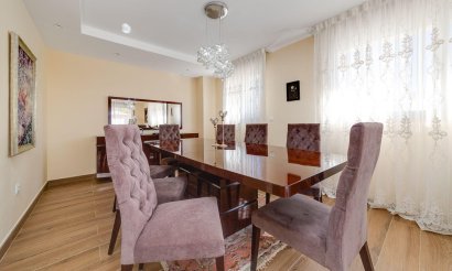 Reventa - Villa - Torrevieja - Los Balcones