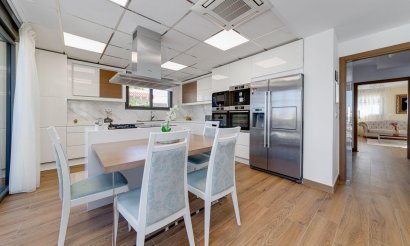 Reventa - Villa - Torrevieja - Los Balcones