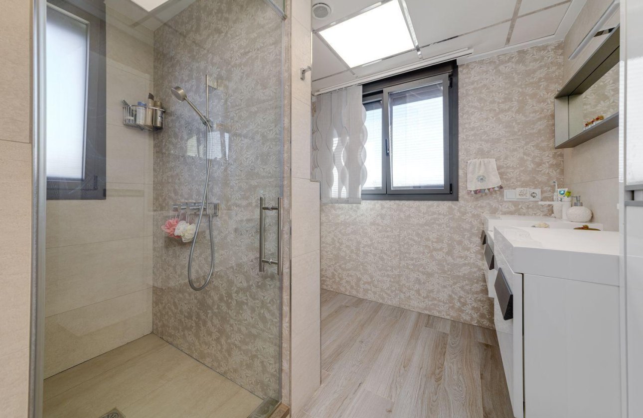 Reventa - Villa - Torrevieja - Los Balcones