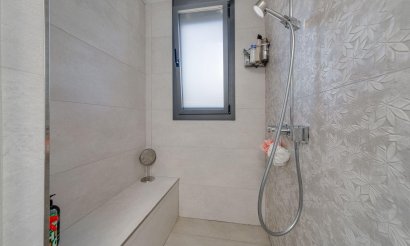 Reventa - Villa - Torrevieja - Los Balcones