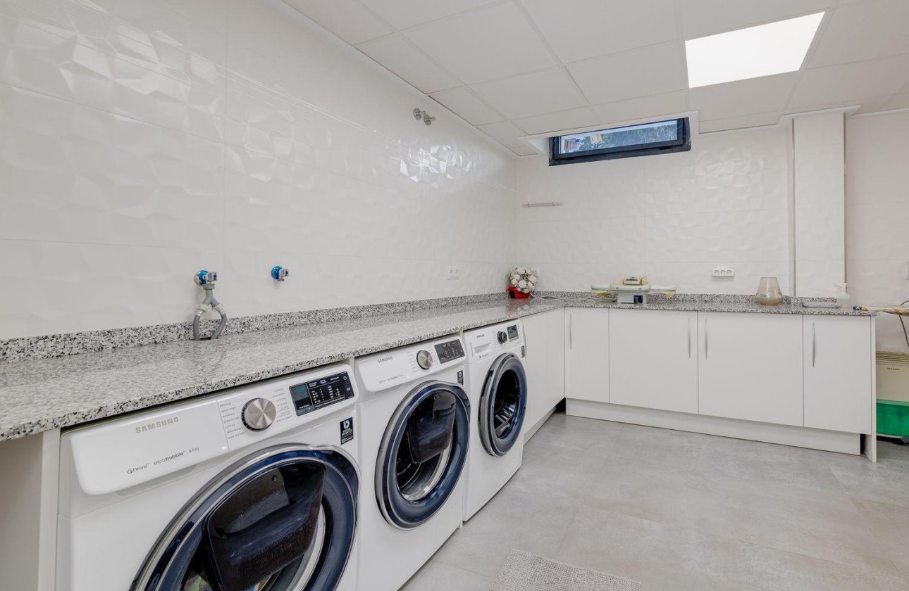 Reventa - Villa - Torrevieja - Los Balcones