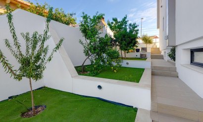 Reventa - Villa - Torrevieja - Los Balcones