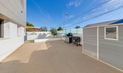 Reventa - Villa - Torrevieja - Los Balcones