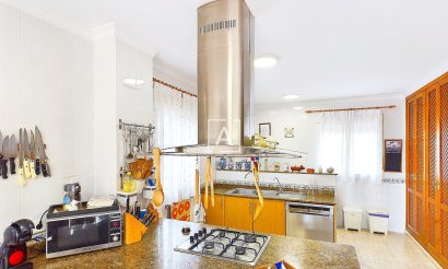 Resale - Villa - Pinar de Campoverde