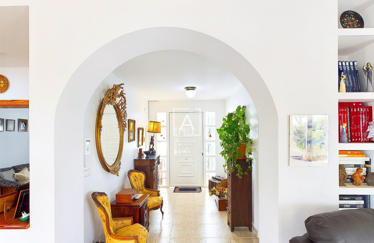 Resale - Villa - Pinar de Campoverde