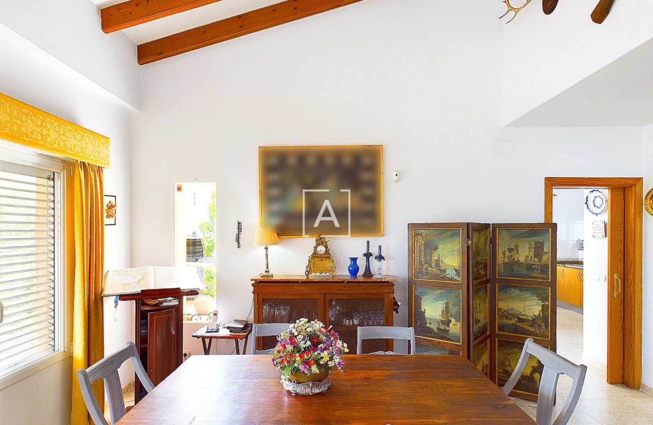 Resale - Villa - Pinar de Campoverde