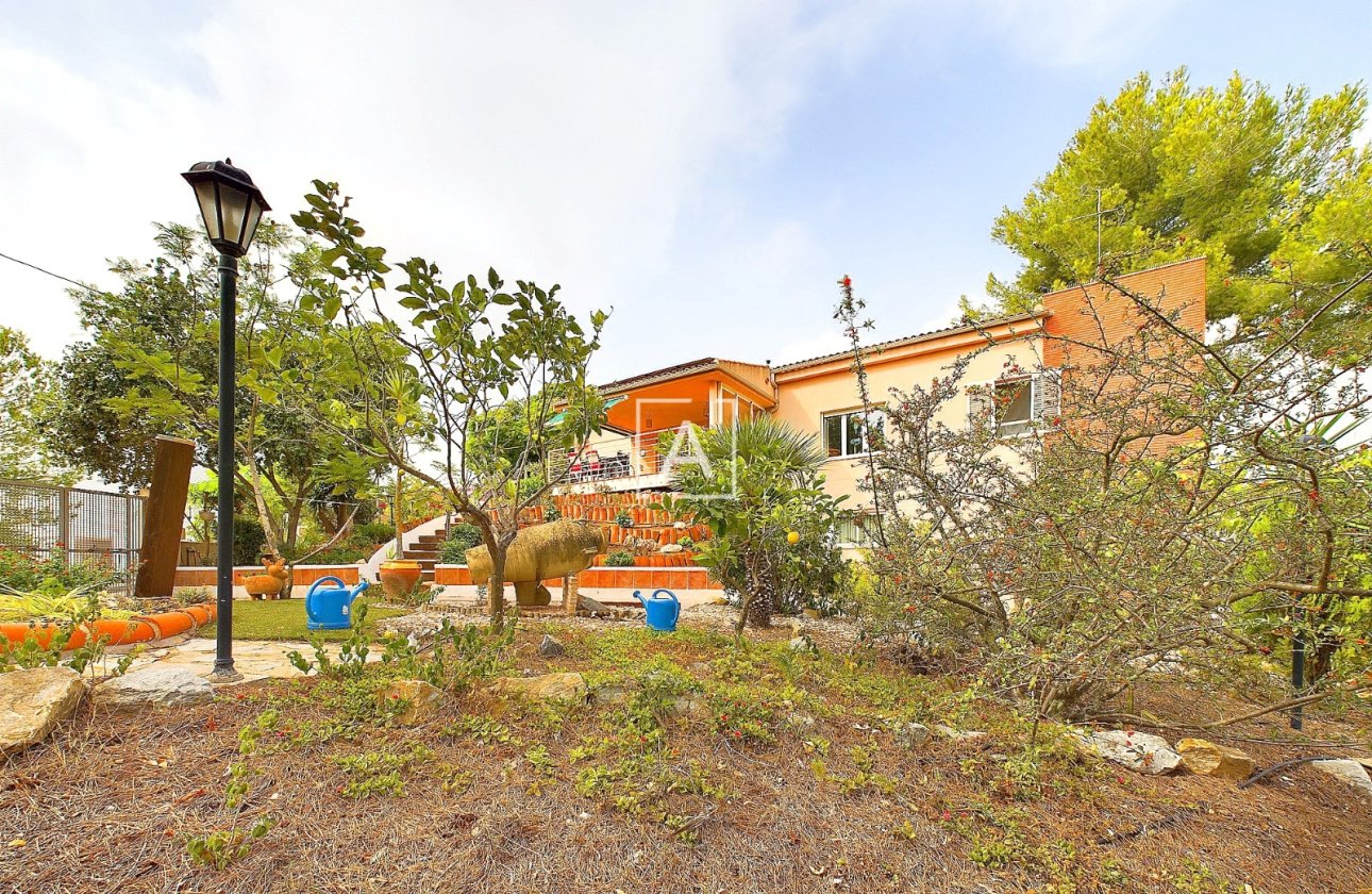 Resale - Villa - Pinar de Campoverde