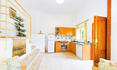 Resale - Villa - Pinar de Campoverde