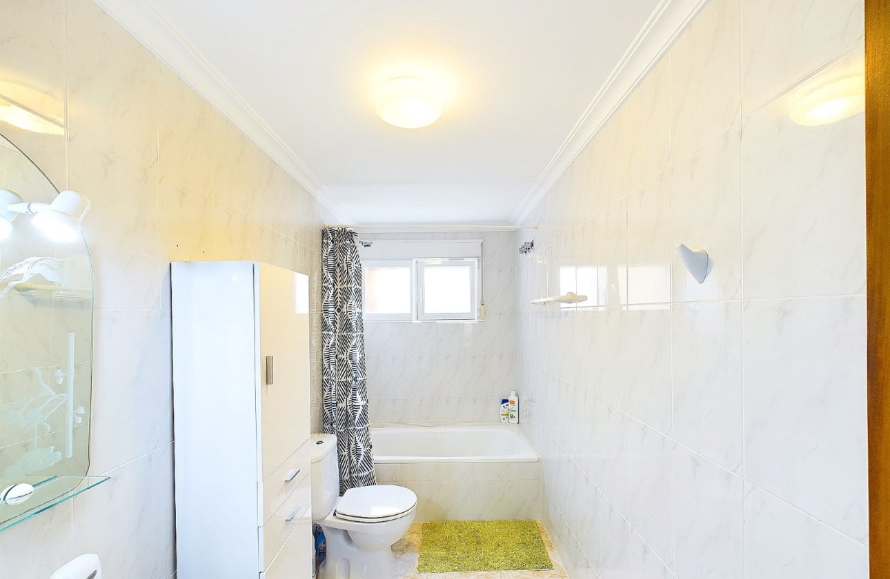 Resale - Villa - Pinar de Campoverde