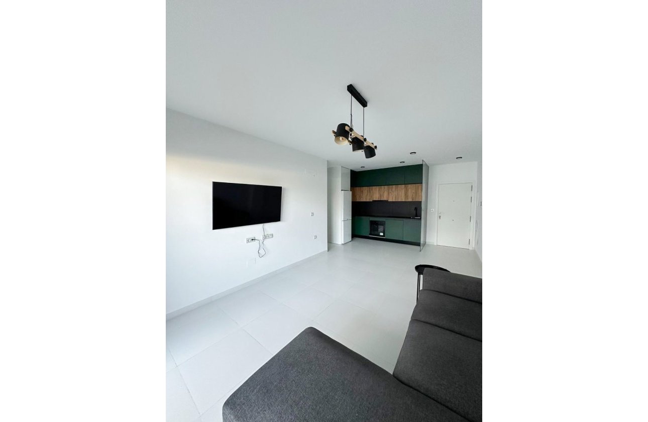 Reventa - Apartamento / piso - San Miguel de Salinas - Urbanizaciones