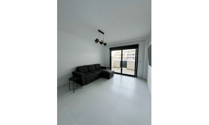 Reventa - Apartamento / piso - San Miguel de Salinas - Urbanizaciones