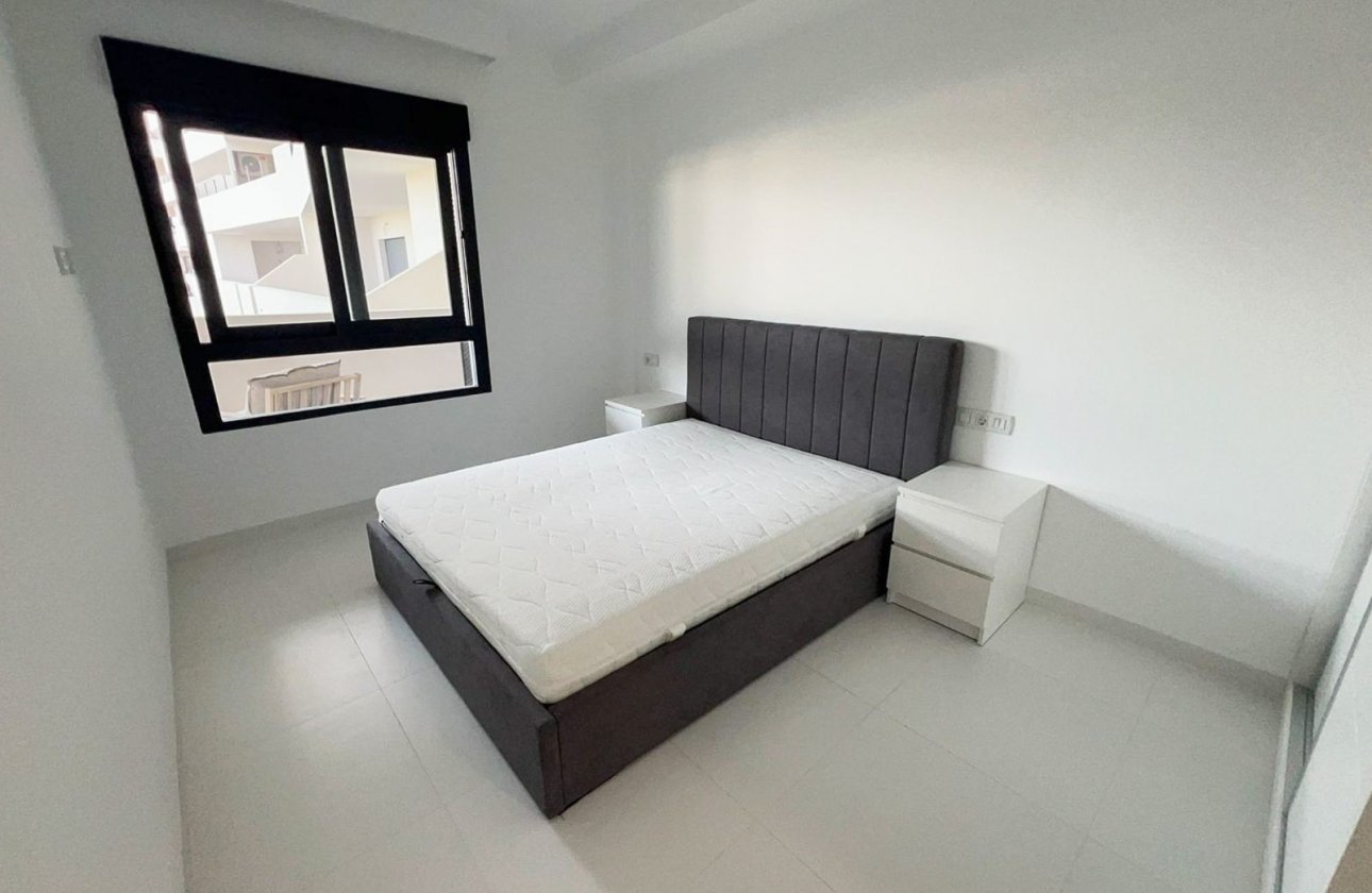 Reventa - Apartamento / piso - San Miguel de Salinas - Urbanizaciones