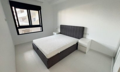 Reventa - Apartamento / piso - San Miguel de Salinas - Urbanizaciones