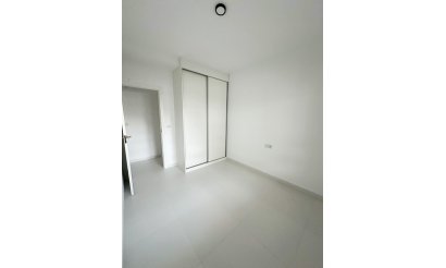 Reventa - Apartamento / piso - San Miguel de Salinas - Urbanizaciones