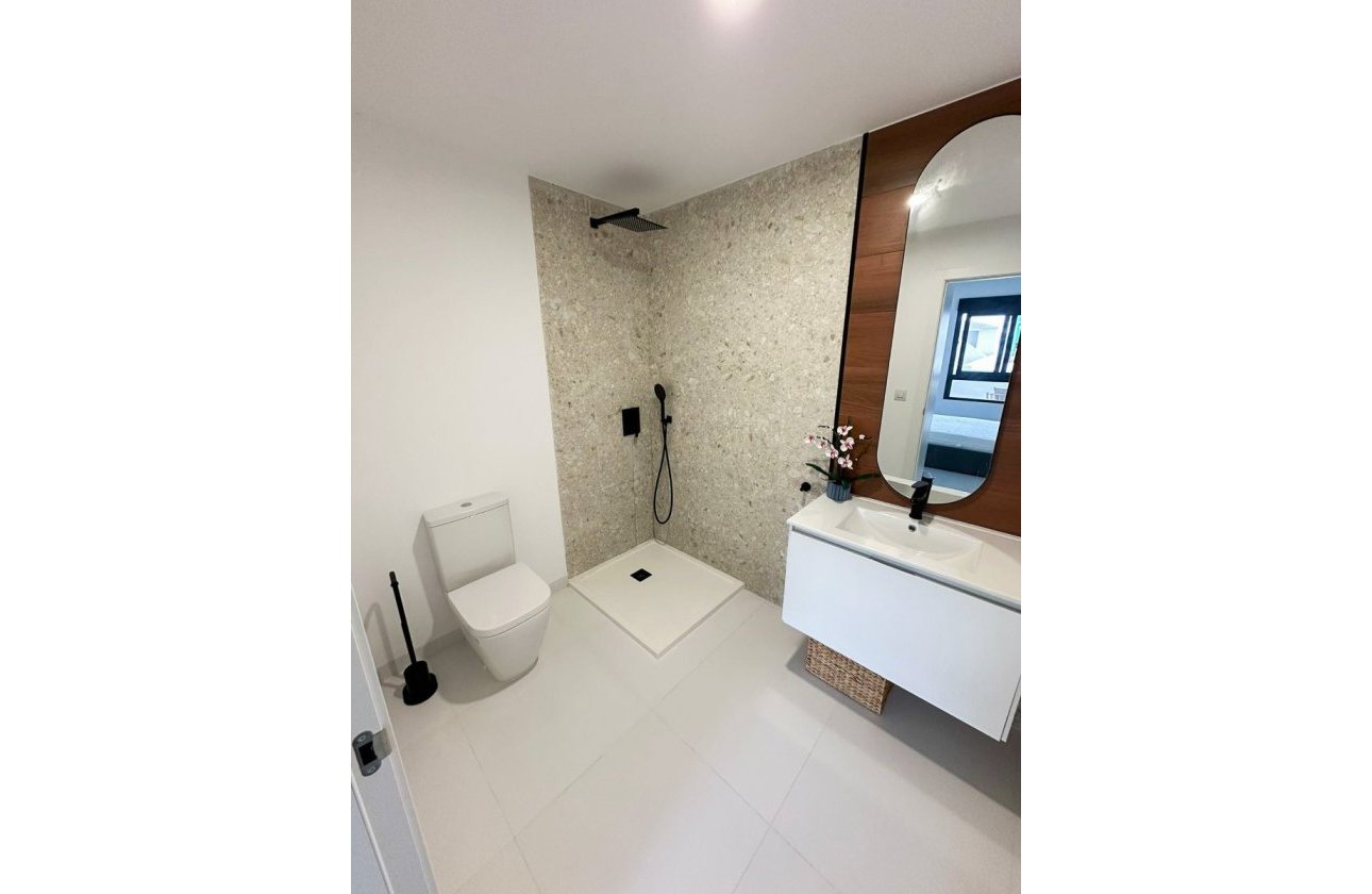 Reventa - Apartamento / piso - San Miguel de Salinas - Urbanizaciones