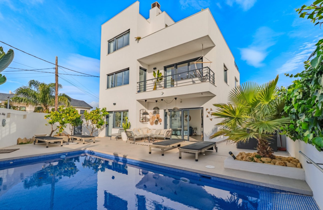 Resale - Villa - Alicante - Cabo de las Huertas