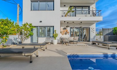 Resale - Villa - Alicante - Cabo de las Huertas