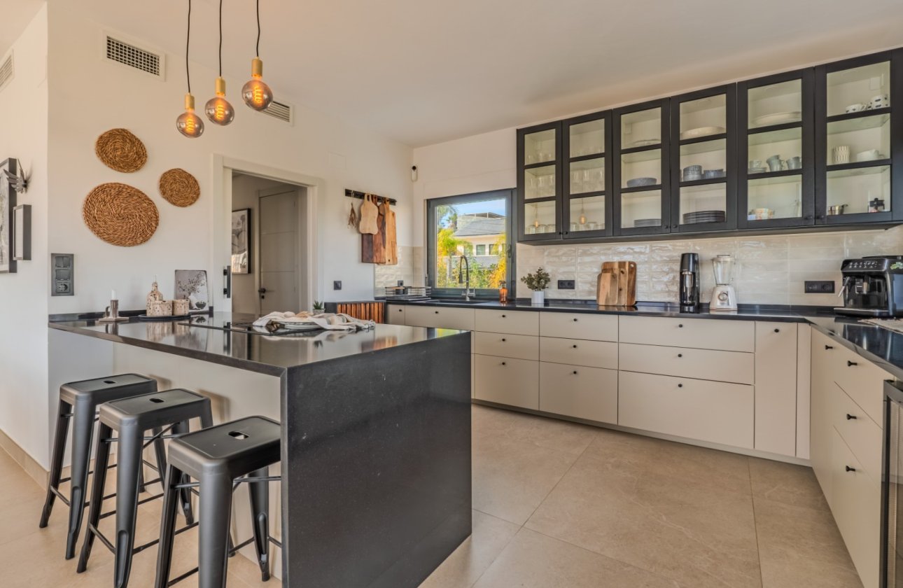 Resale - Villa - Alicante - Cabo de las Huertas