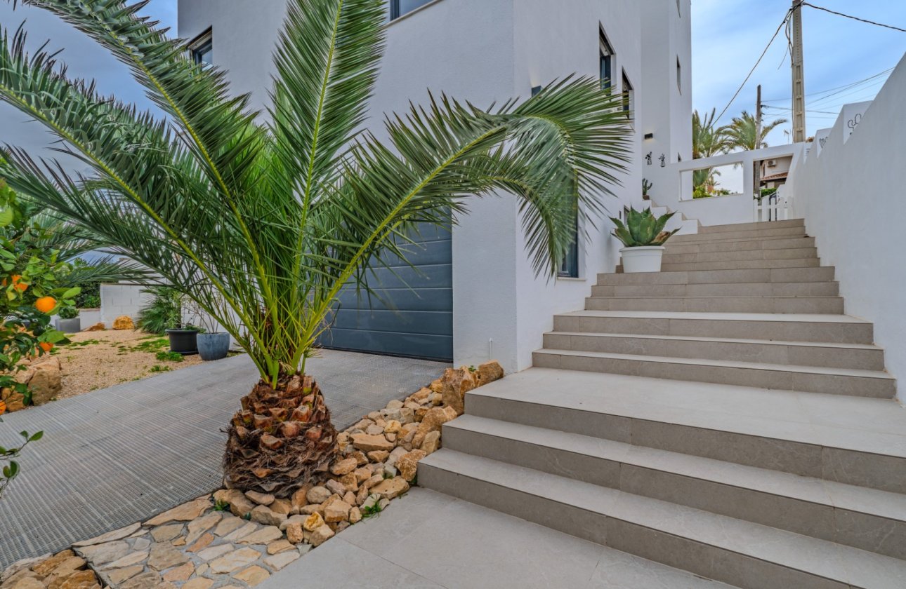 Resale - Villa - Alicante - Cabo de las Huertas
