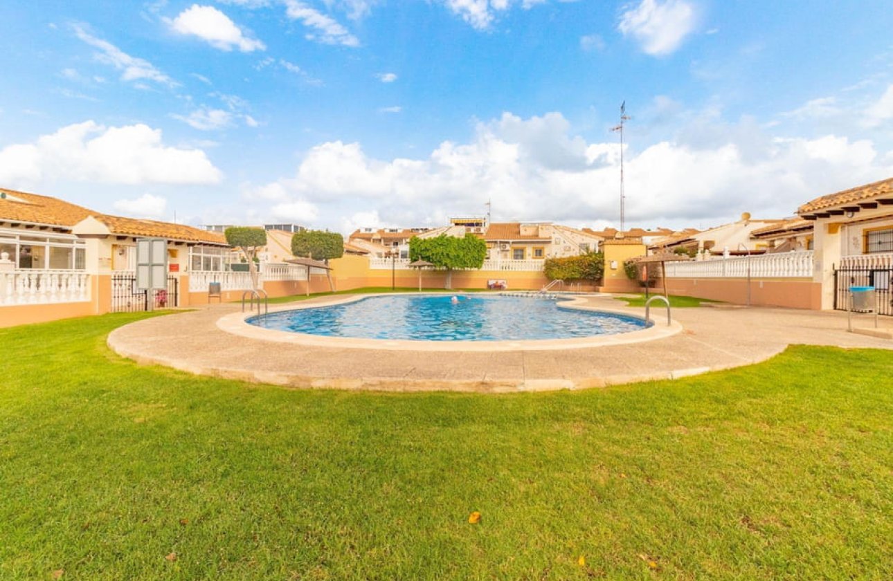 Resale - Bungalow - Cabo Roig