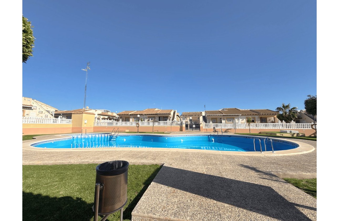 Resale - Bungalow - Cabo Roig