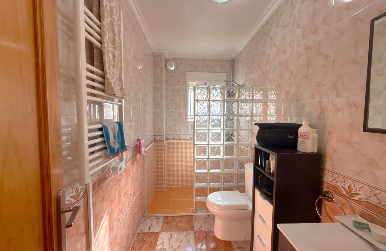 Resale - Bungalow - Cabo Roig