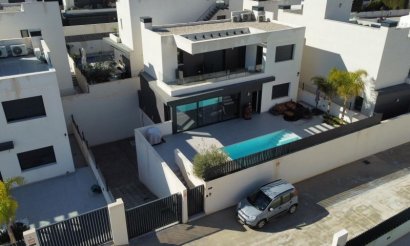 Resale - Villa - Algorfa