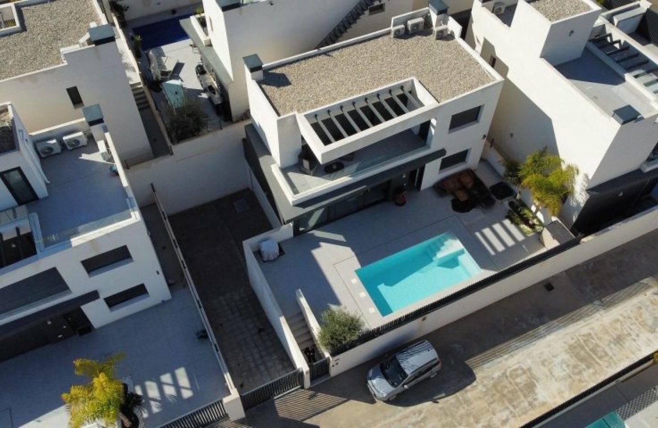 Resale - Villa - Algorfa