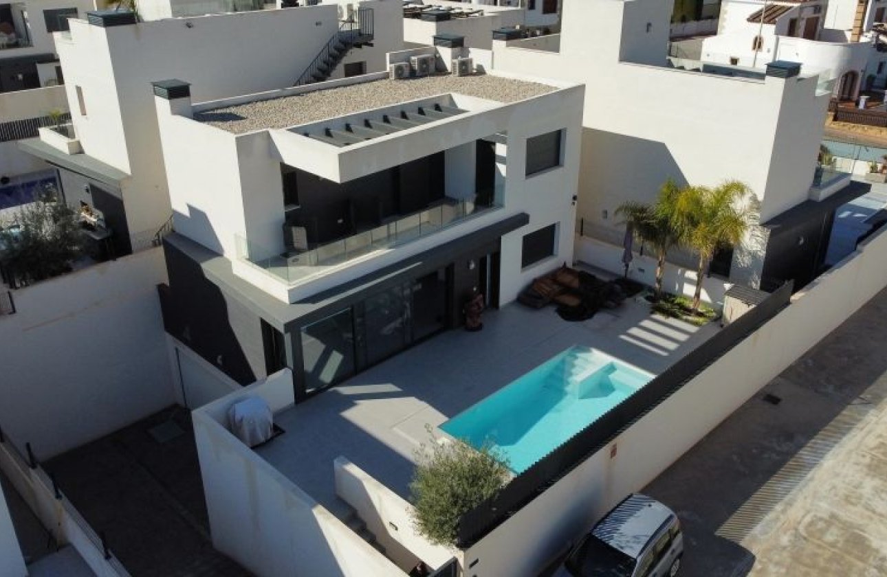 Resale - Villa - Algorfa