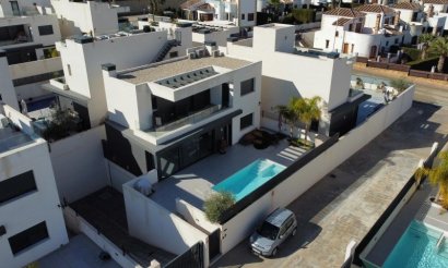Resale - Villa - Algorfa