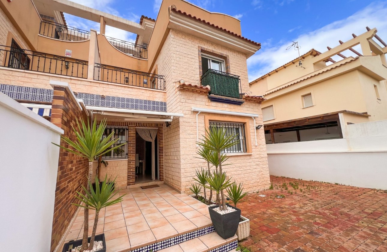Resale - Villa / Semi detached - Pilar de la Horadada