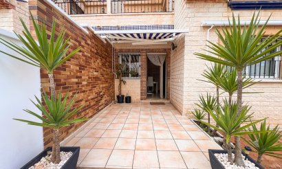 Resale - Villa / Semi detached - Pilar de la Horadada