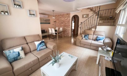 Resale - Villa / Semi detached - Pilar de la Horadada