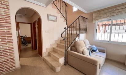 Resale - Villa / Semi detached - Pilar de la Horadada