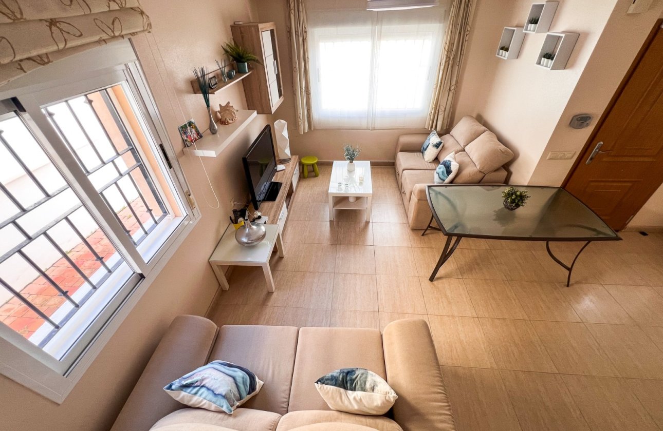 Resale - Villa / Semi detached - Pilar de la Horadada