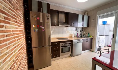 Resale - Villa / Semi detached - Pilar de la Horadada