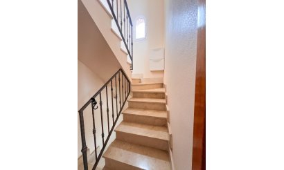 Resale - Villa / Semi detached - Pilar de la Horadada