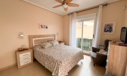 Resale - Villa / Semi detached - Pilar de la Horadada