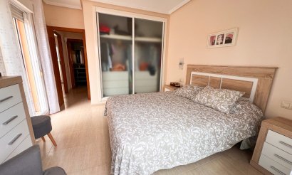 Resale - Villa / Semi detached - Pilar de la Horadada