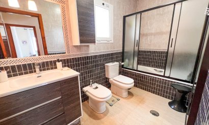 Resale - Villa / Semi detached - Pilar de la Horadada