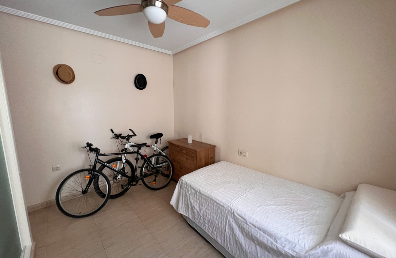 Resale - Villa / Semi detached - Pilar de la Horadada