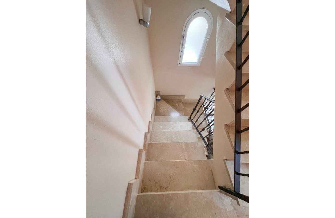 Resale - Villa / Semi detached - Pilar de la Horadada