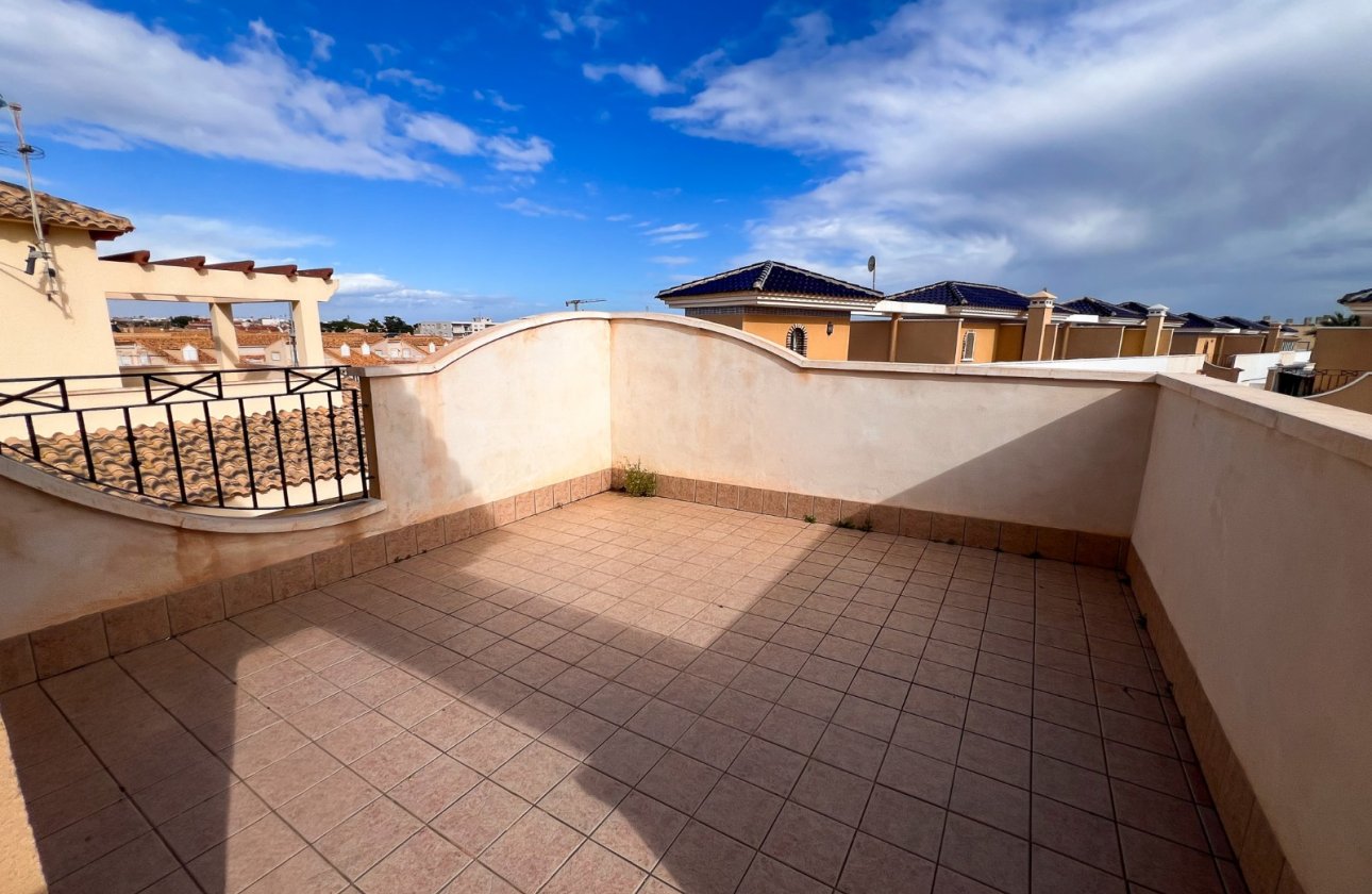 Resale - Villa / Semi detached - Pilar de la Horadada