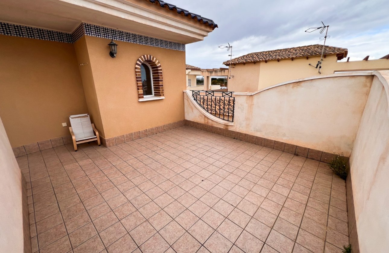 Resale - Villa / Semi detached - Pilar de la Horadada