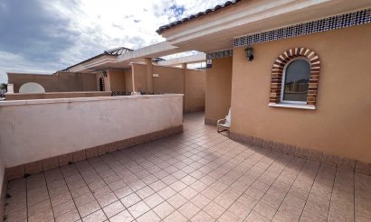 Resale - Villa / Semi detached - Pilar de la Horadada
