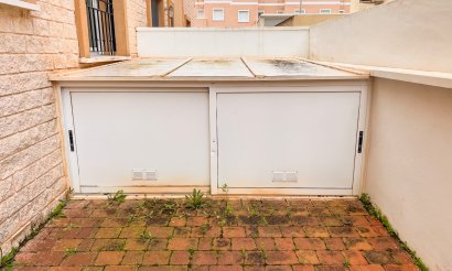 Resale - Villa / Semi detached - Pilar de la Horadada