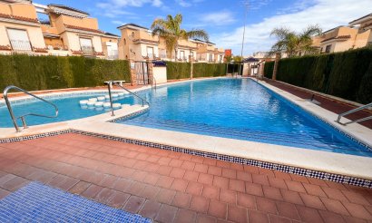 Resale - Villa / Semi detached - Pilar de la Horadada
