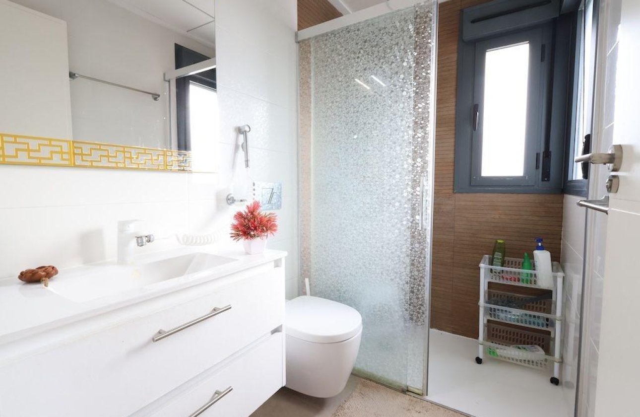 Reventa - Villa / Semi detached - Orihuela Costa - Los Dolses