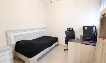 Reventa - Villa / Semi detached - Orihuela Costa - Los Dolses