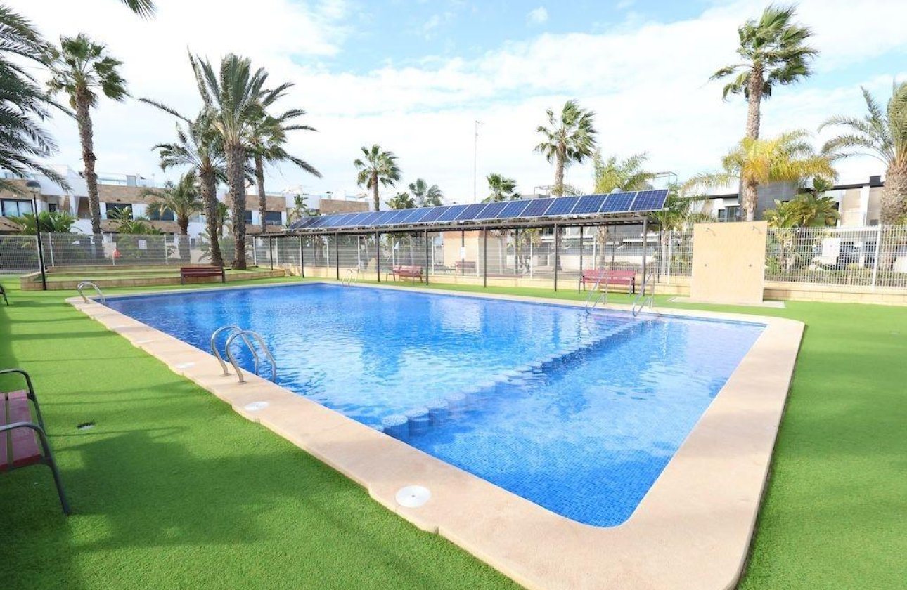 Reventa - Villa / Semi detached - Orihuela Costa - Los Dolses
